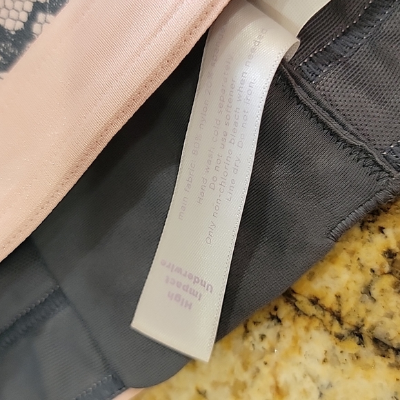 42DDD Sports Bra by Cacique - Picture 5 of 5